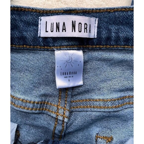 LUNA NORA MID-RISE CROPPED DISTRESSED STRAIGHT JEANS, Size 6 - Picture 4 of 14